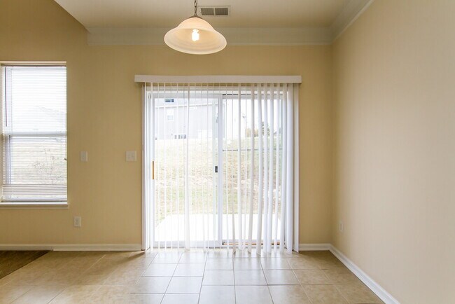 Building Photo - 11530 Hattie Little St