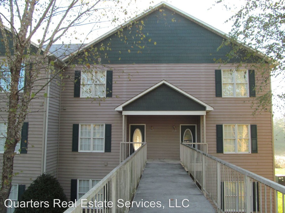 Primary Photo - 226 Lola Ln
