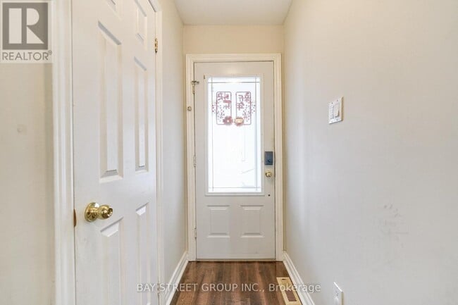 Building Photo - 105 Patrice Crescent