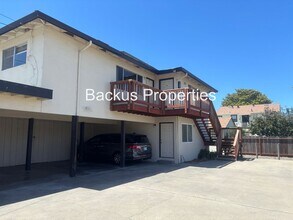 Building Photo - 14 Cypress St