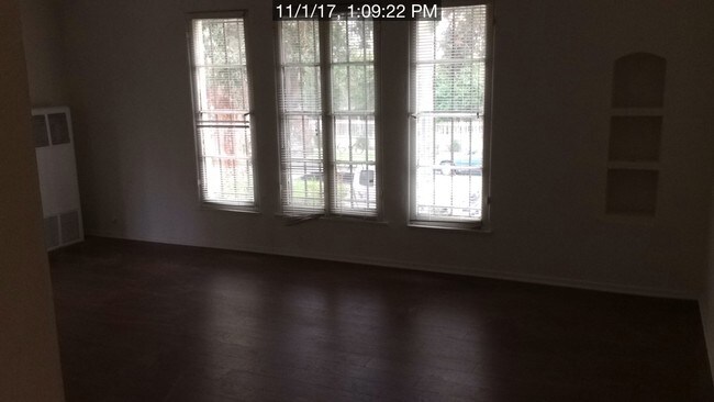 Building Photo - 849 11th St