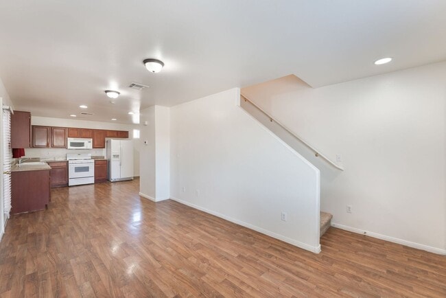 Foto del edificio - Cozy 3-Bedroom with Spacious Backyard!