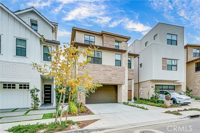Building Photo - 26296 Paseo Sillin