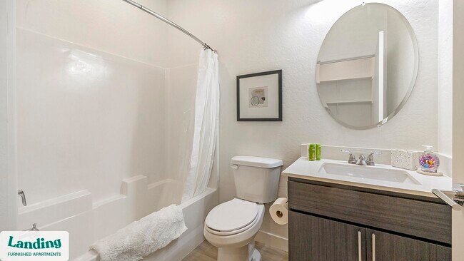 Foto del edificio - 10000 W Missouri Ave