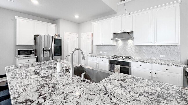 Building Photo - 3414 Dry Creek Dr
