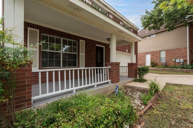 Foto del edificio - 8731 Minot Cir