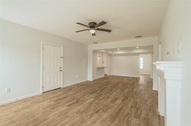 Foto del edificio - 2319 Rosewood St