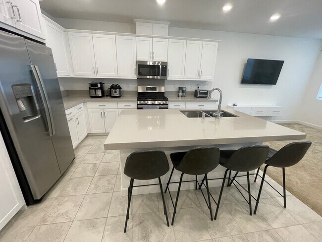 Building Photo - 7941 Belluno Wy