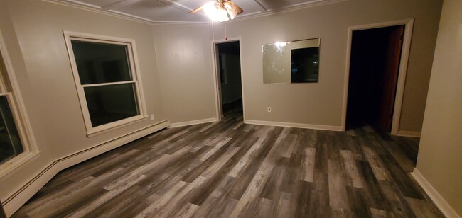 Building Photo - 17 Evergreen Dr