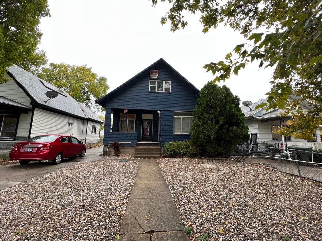 Front of house - 625 E 21st St