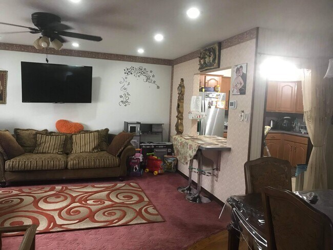 Li - 109 Regis Dr