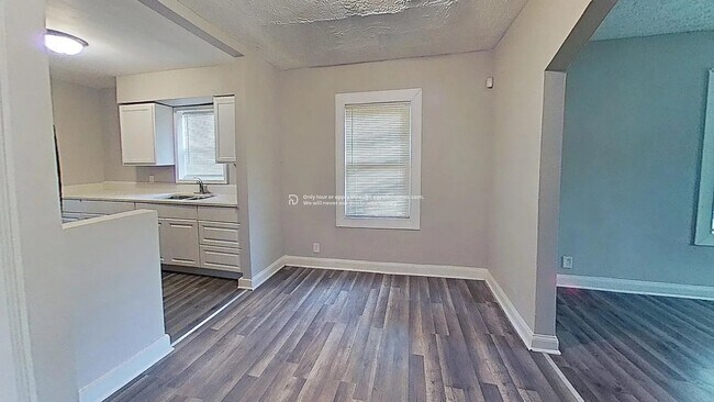 Building Photo - 133 N 37th St