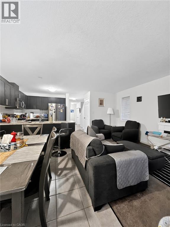 Building Photo - 135 Hardcastle Dr