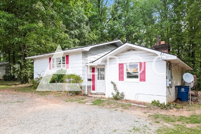 Foto del edificio - *Freshly Ready* Move In Today! - 2771 NC Hwy 14 Reidsville, NC 27320