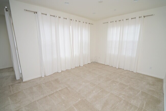 Building Photo - COMING SOON! Villa Metro Home for Rent!