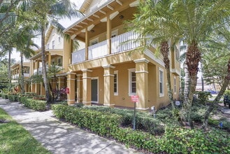 Building Photo - 128 W Royal Palm Cir