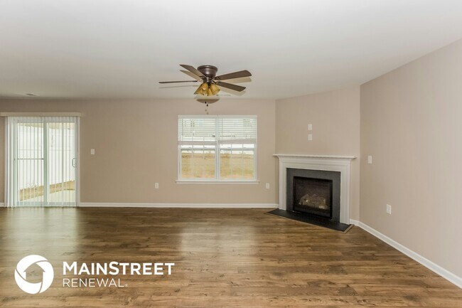 Building Photo - 650 Nannyberry Ln