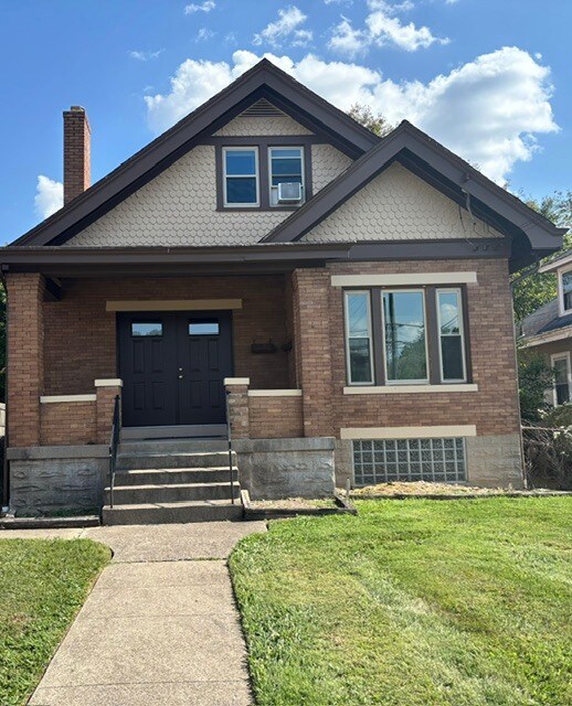 Building Photo - 6740 Montgomery Rd