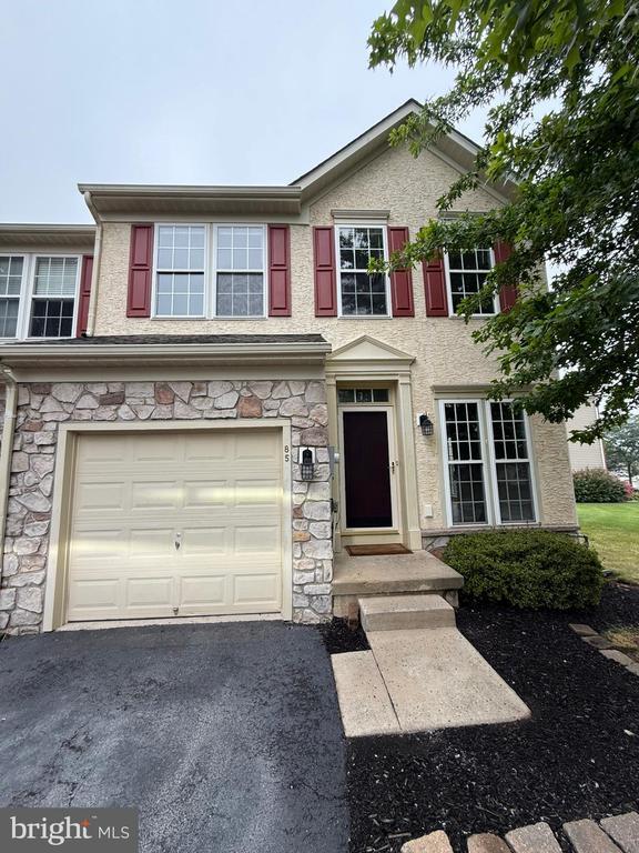 Primary Photo - 85 N Savanna Dr