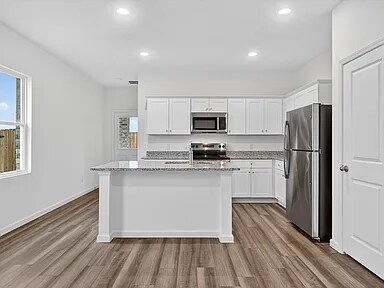 Foto del edificio - Modern Melissa Home with Office, Open Layout & Premium Finishes