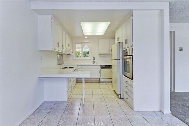 Foto del edificio - Beautiful Single Story Laguna Woods Unit 5...