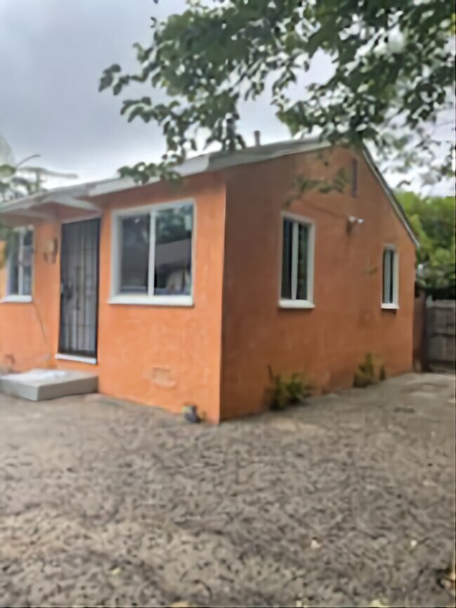 Foto del edificio - 1171 W Orange St