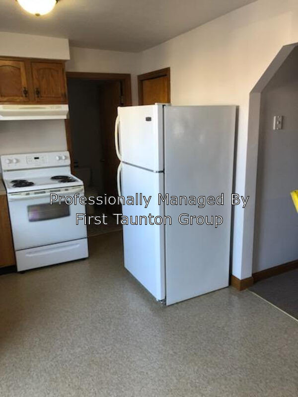 Building Photo - 40 Plain St