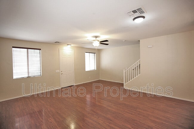 Building Photo - 10012 W Kingman St