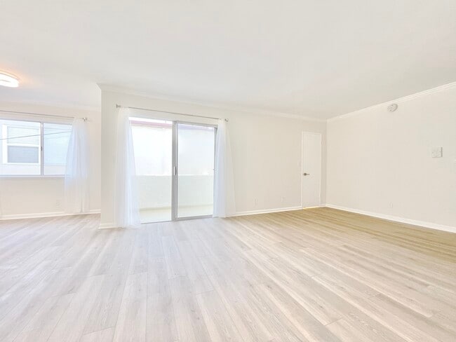 Building Photo - 1142 9th St