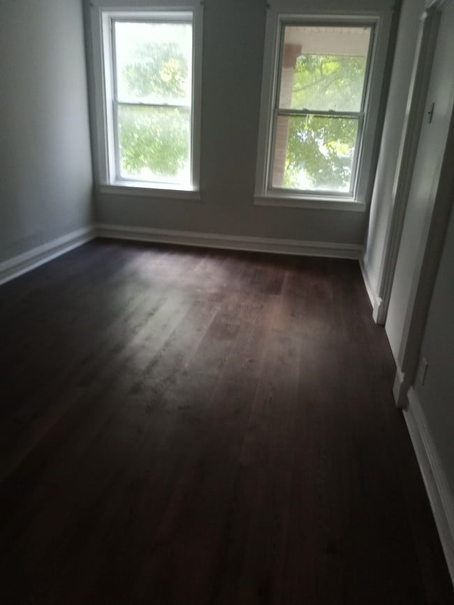 Building Photo - 4141 S Prairie Ave