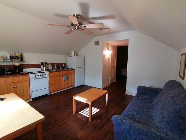 Foto del edificio - 2348 Dryden unit 3 Rd