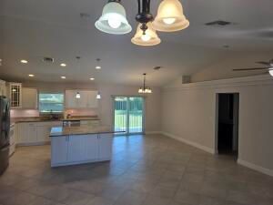Building Photo - 5996 NW Baynard Dr