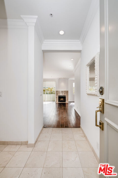 Foto del edificio - 10630 Eastborne Ave