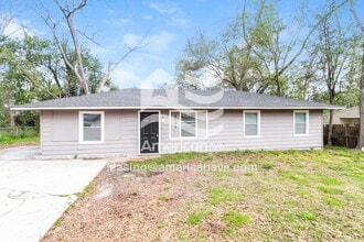 Building Photo - 2423 Adger Rd