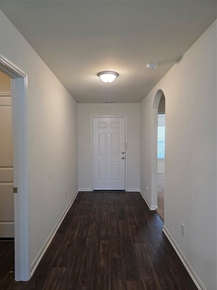 Foto del edificio - 723 Crystal Lakes Dr