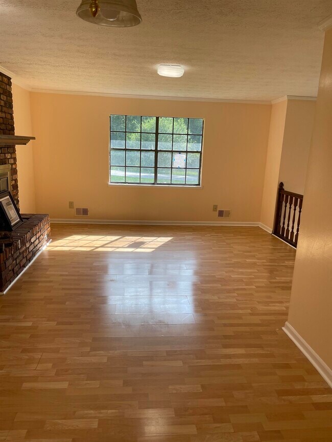 Foto del edificio - 152 Rountree Rd