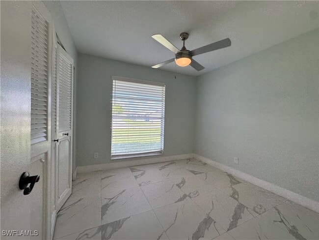 Building Photo - 1127 Lovely Ln