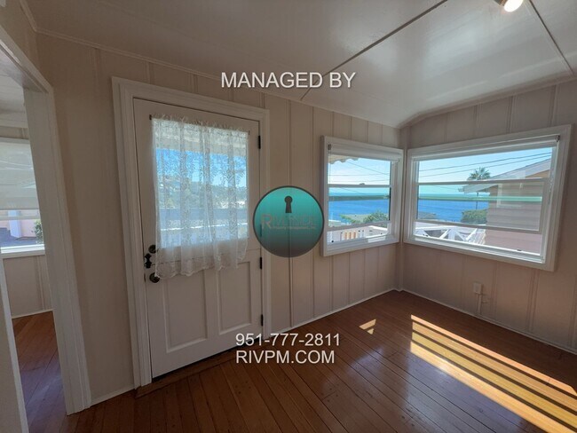 Building Photo - Incredible Gem! Ocean side of PCH with expansive views won't last long!
