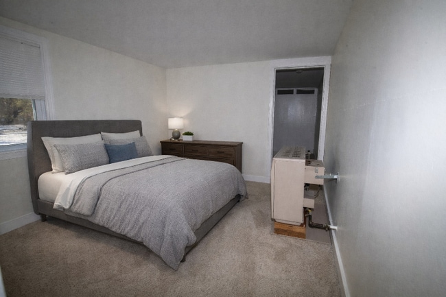 Building Photo - 138 Bridge Rd