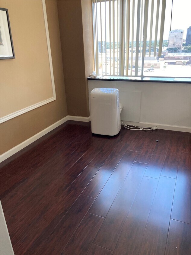 Primary Photo - 7520 Hornwood Dr