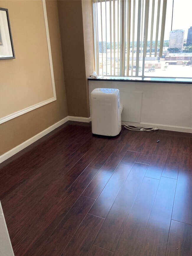 Foto del edificio - 7520 Hornwood Dr