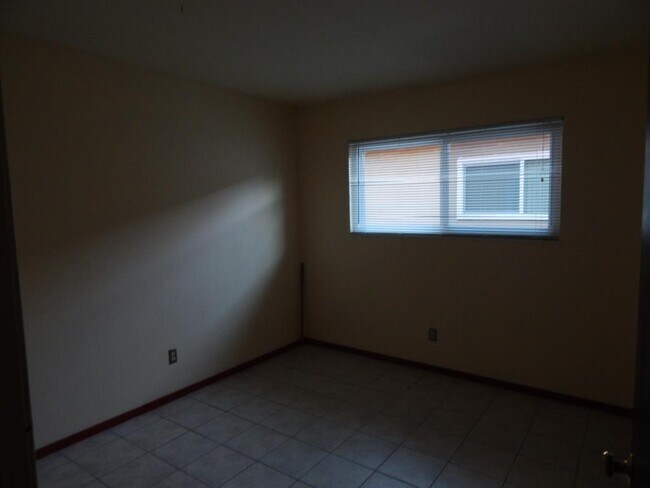 Foto del edificio - 1301 Madrone Pl