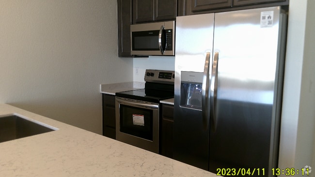 Building Photo - 5375 Euclid Dr