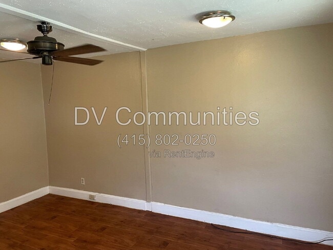 Building Photo - 1648 27th Ave N
