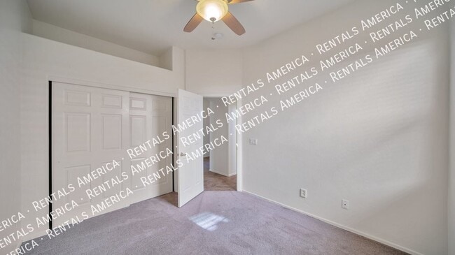 Building Photo - 76 N Desert Stream Dr