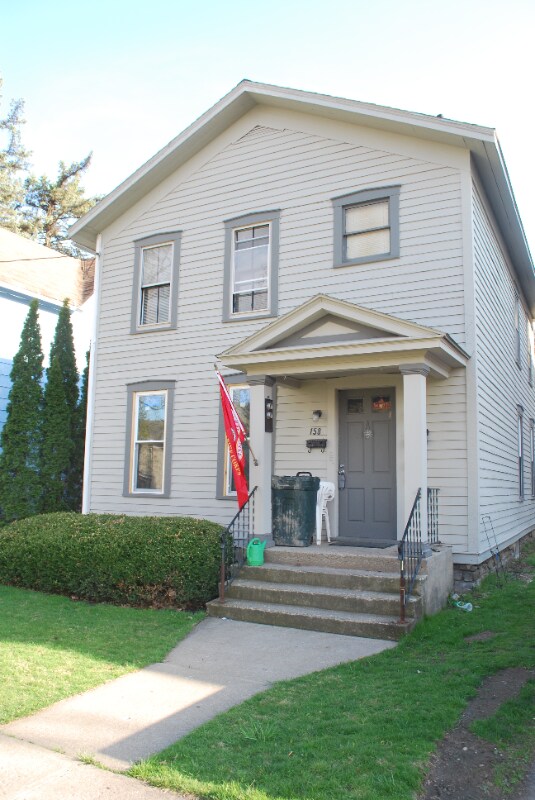 Primary Photo - 158 E 2nd St