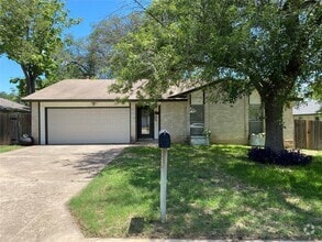 Building Photo - 2406 Broken Oak Dr