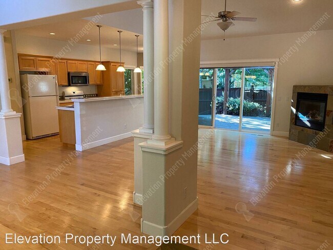 Foto del edificio - 3 br, 2 bath House - 20601 NE Sierra Drive