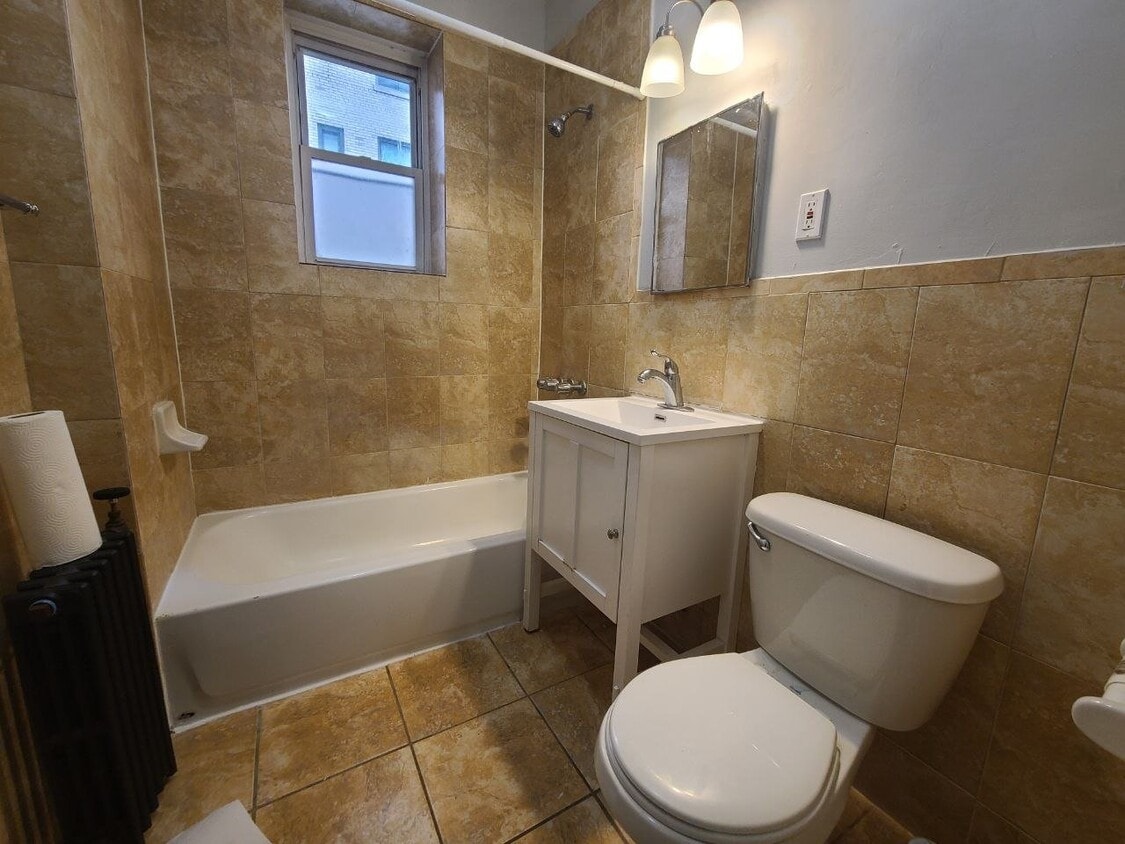 Building Photo - 61 S Munn Ave