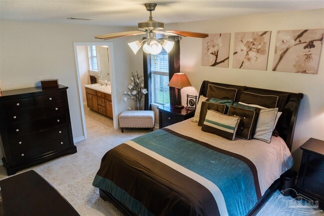 Building Photo - 5341 English Oak Dr